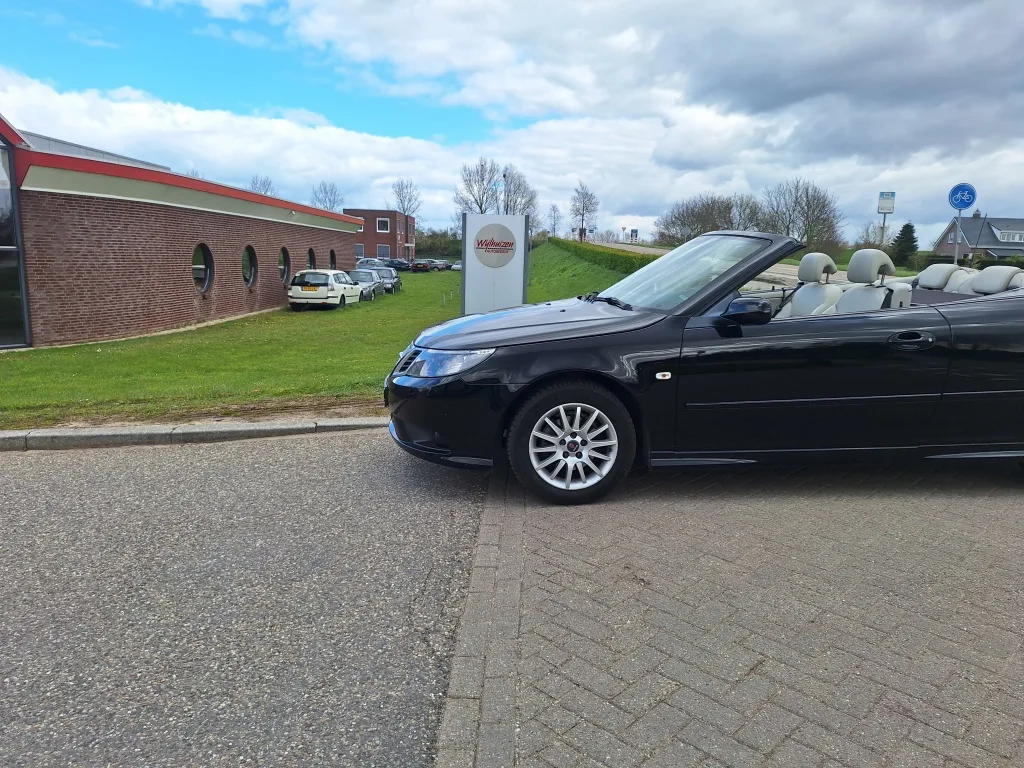 Saab 9-3 (2009) — foto 1