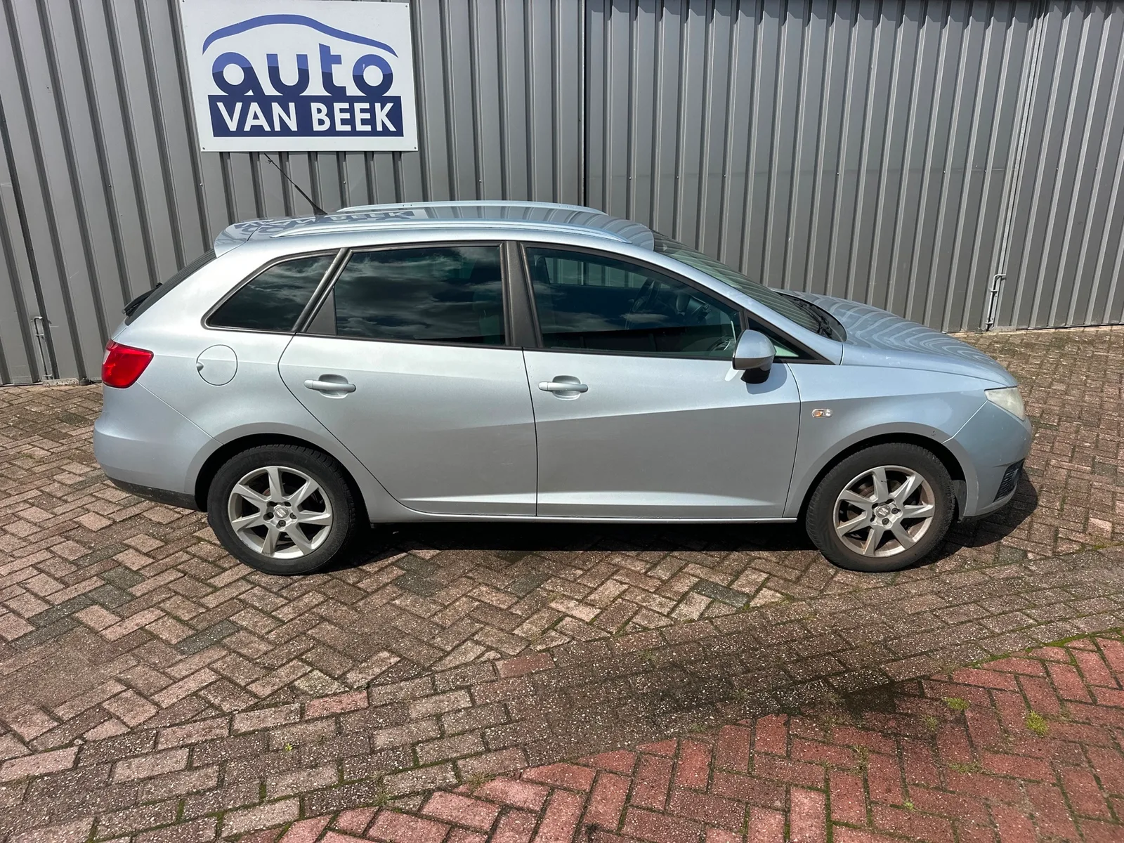 SEAT Ibiza (2011) — foto 1