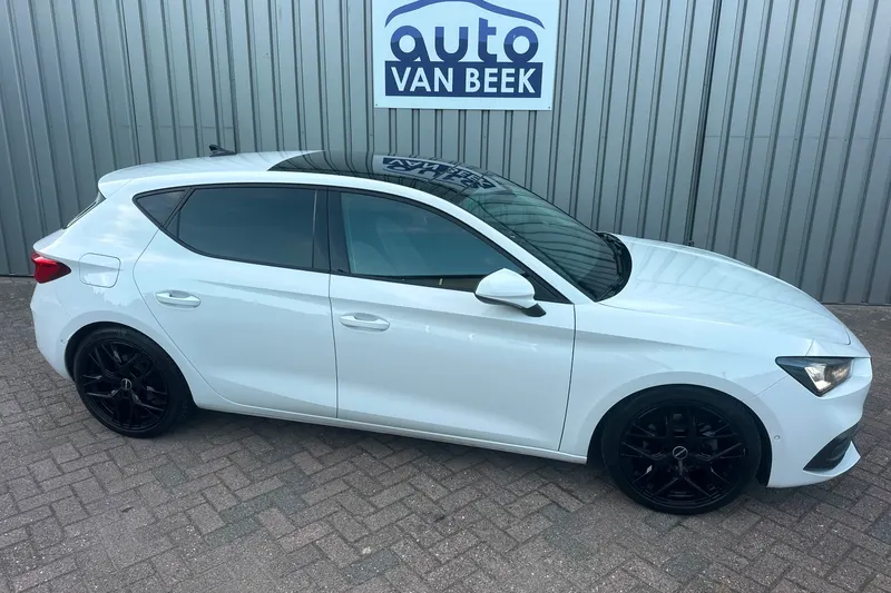 SEAT Leon (2023)