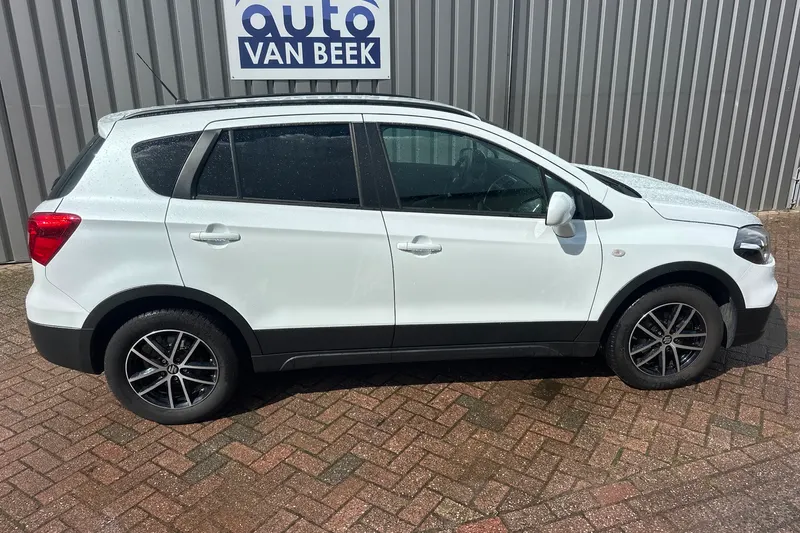 Suzuki S-Cross (2021)