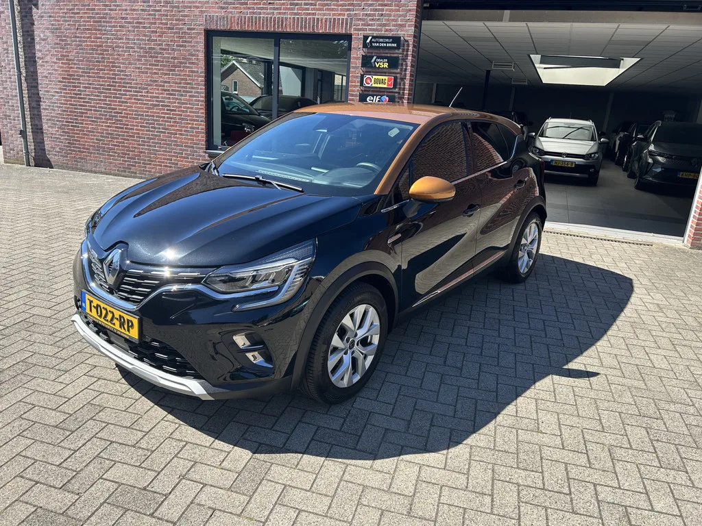 Renault Captur (2021) — foto 1