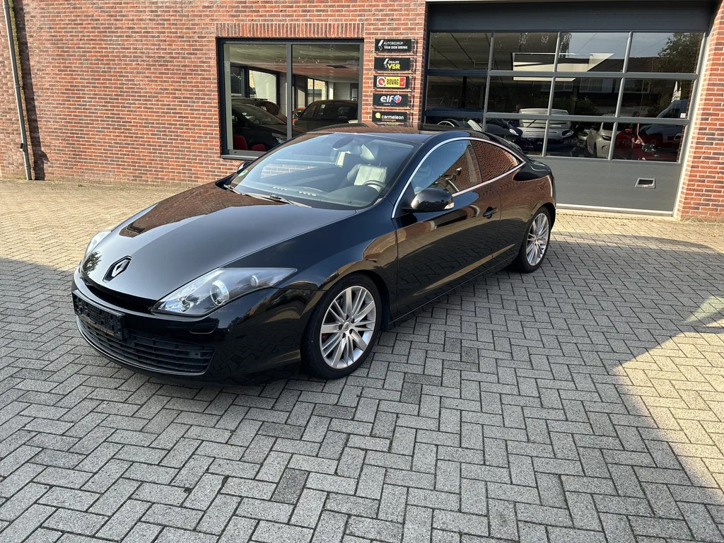 Renault Laguna (2009) — foto 1