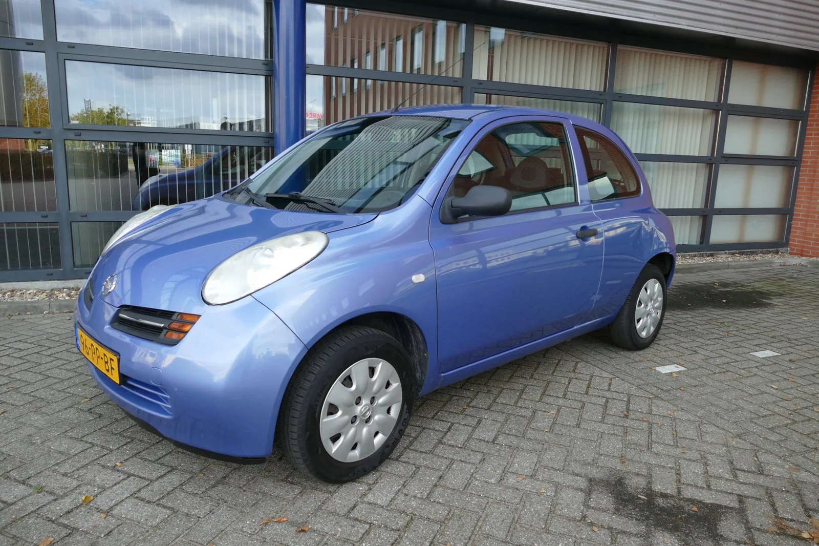 Nissan Micra (2004) — foto 1