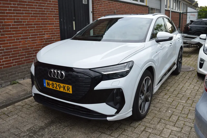 Audi Q4 e-tron (2021)