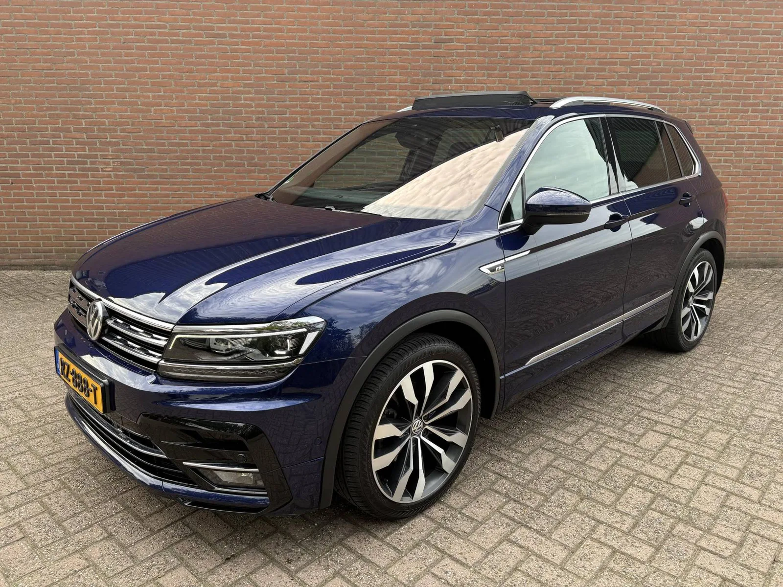 Volkswagen Tiguan (2018) — foto 1