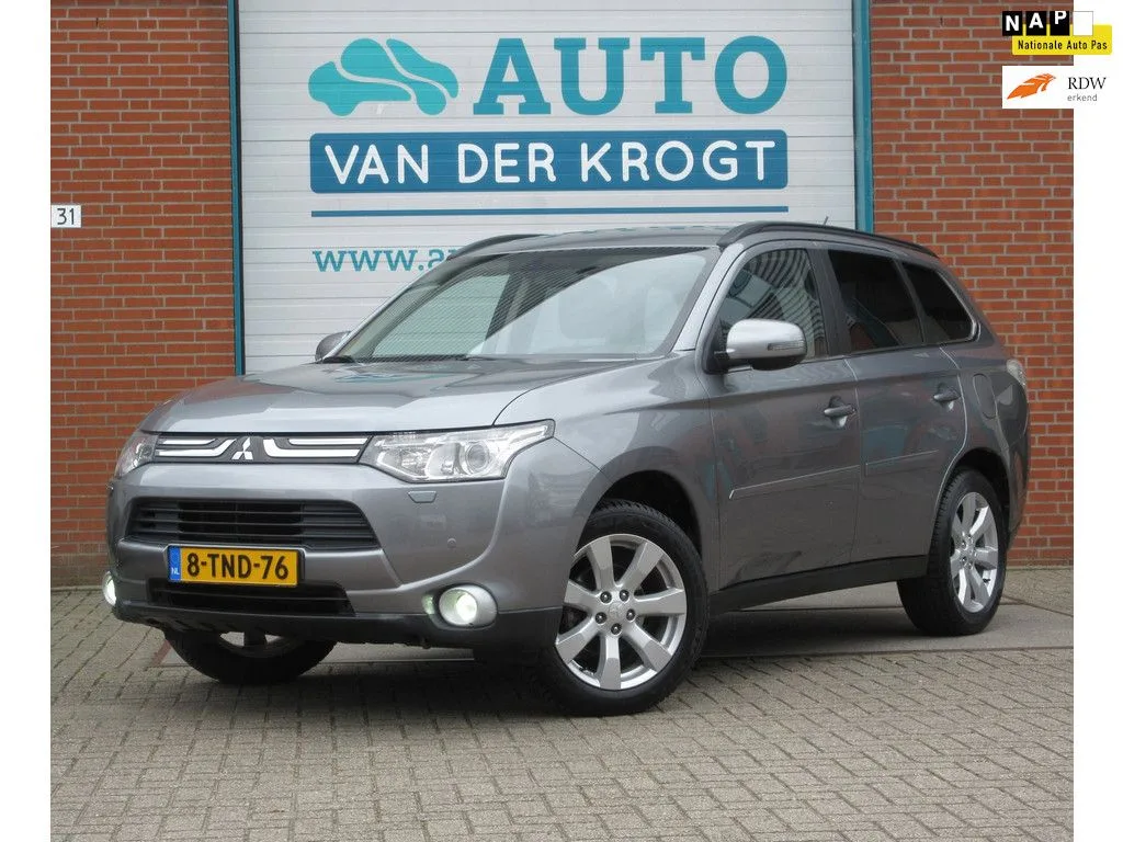 Mitsubishi Outlander (2014) — foto 1