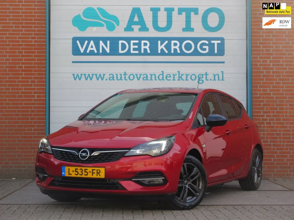 Opel Astra (2021) — foto 1