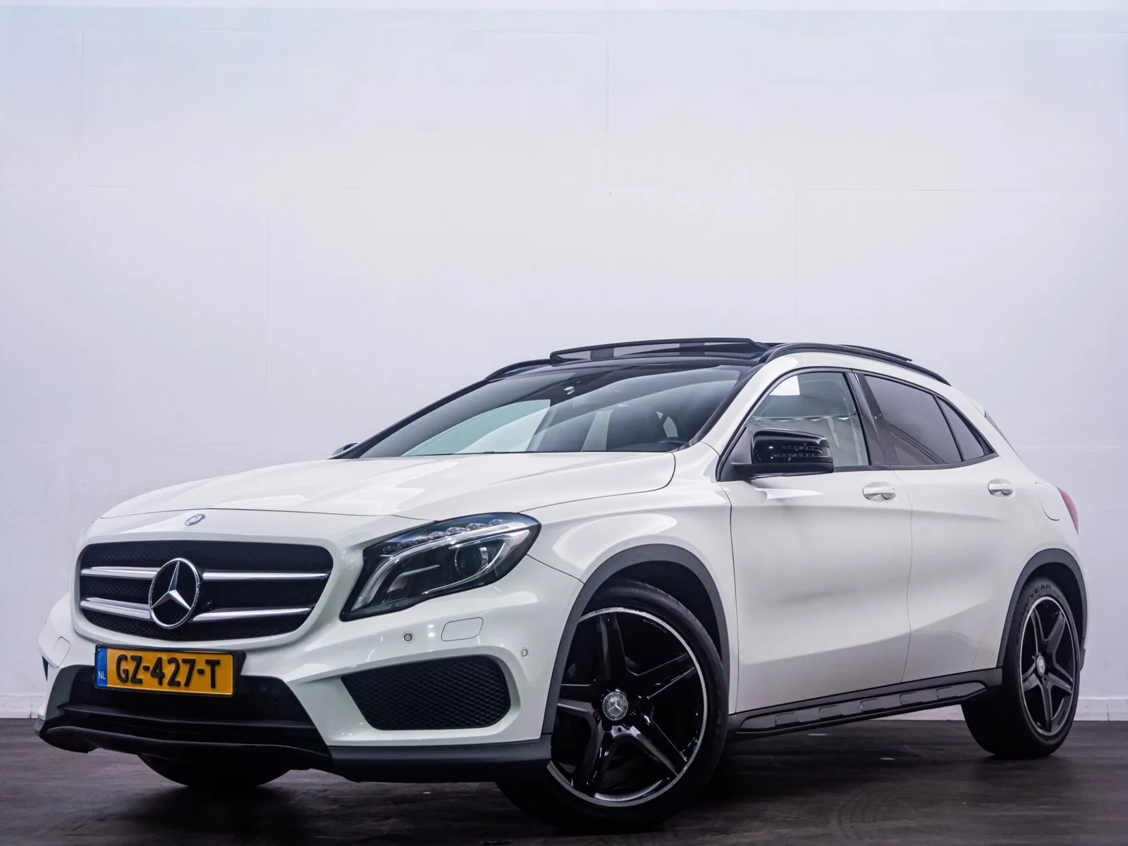 Mercedes-Benz GLA-Klasse (2015) — foto 1