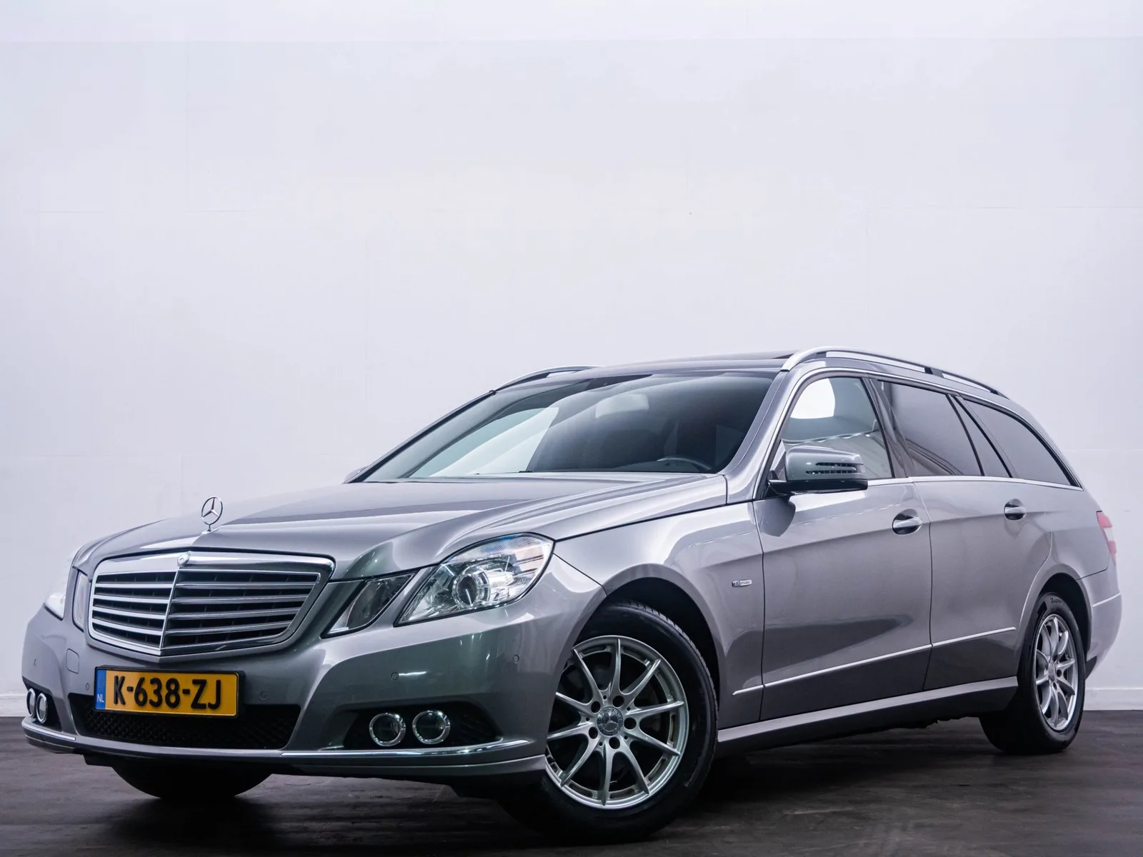 Mercedes-Benz E-Klasse (2011) — foto 1