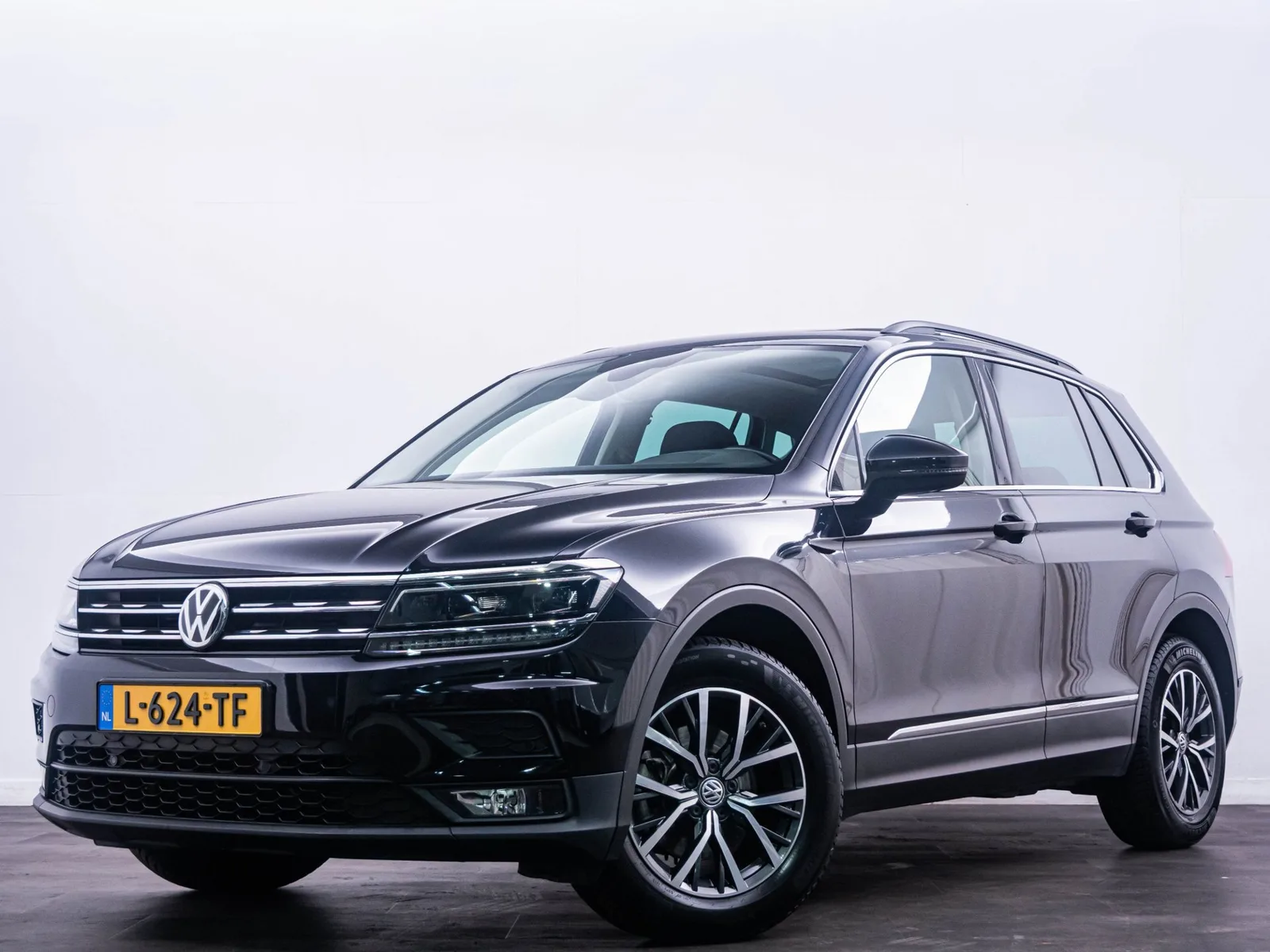 Volkswagen Tiguan (2020) — foto 1