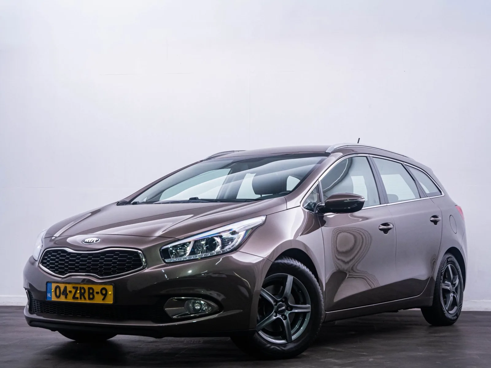 Kia Ceed (2013) — foto 1