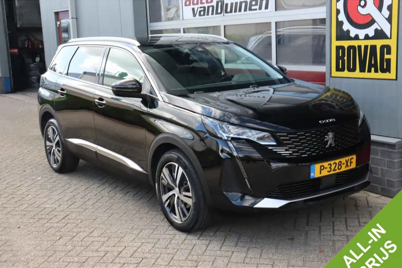 Peugeot 5008 (2022)