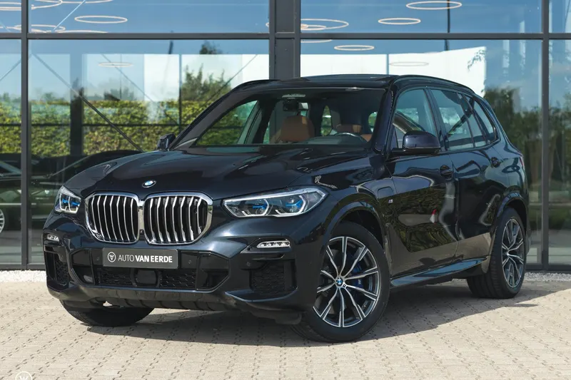 BMW X5 (2021)