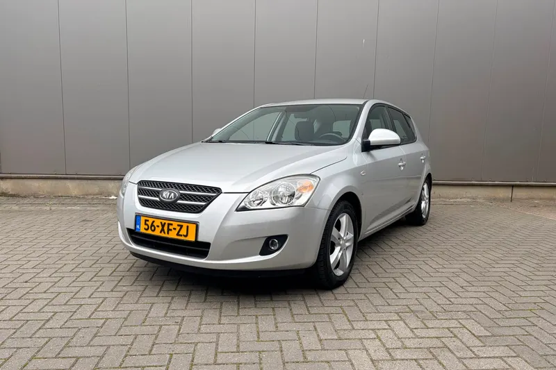 Kia Ceed (2007)