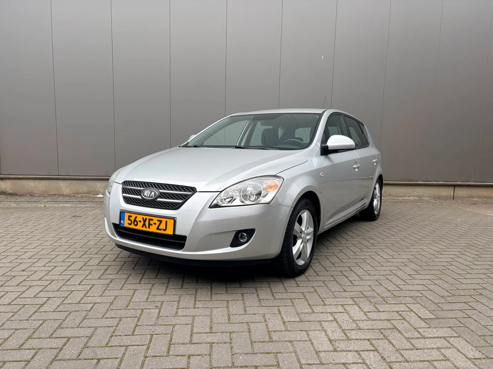 Kia Ceed (2007) — foto 1