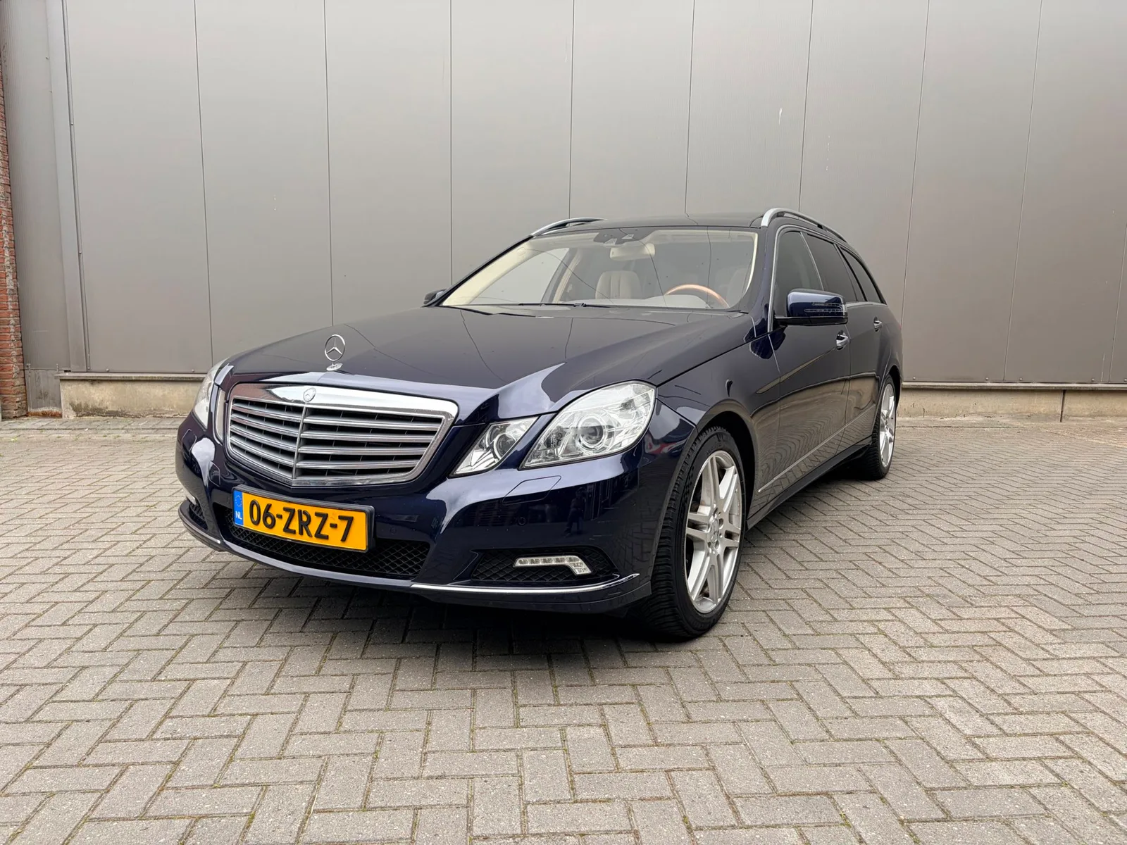 Mercedes-Benz E-Klasse (2010) — foto 1