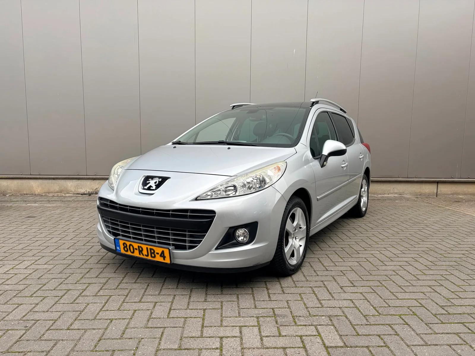 Peugeot 207 (2011) — foto 1