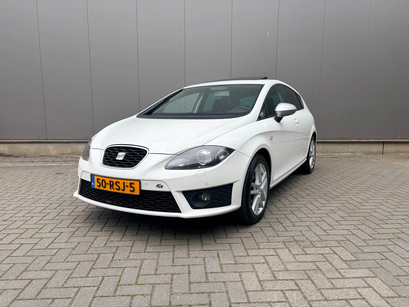 SEAT Leon (2011) — foto 1