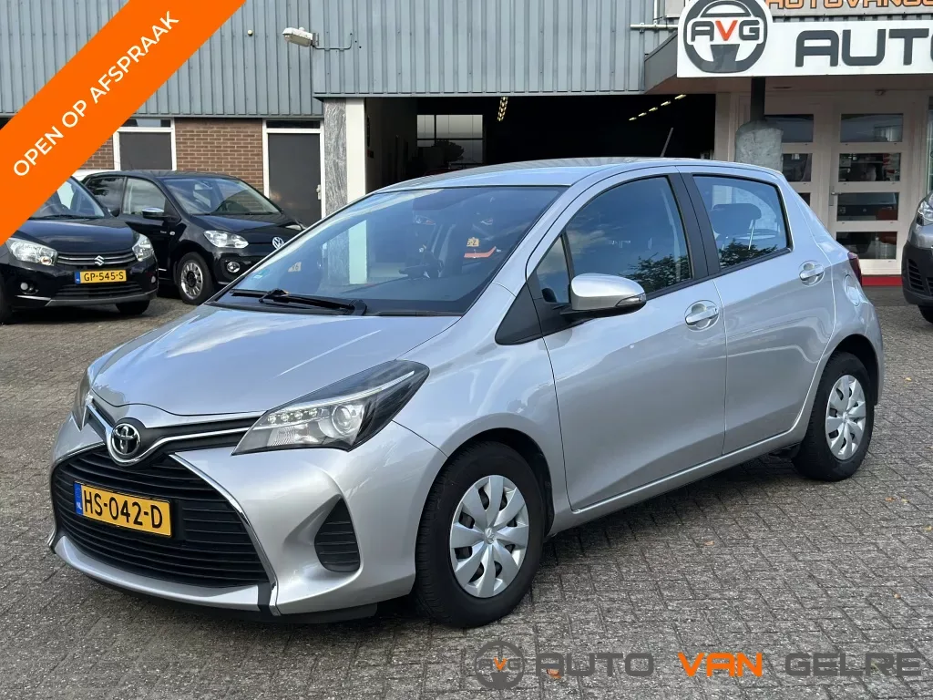 Toyota Yaris (2016) — foto 1