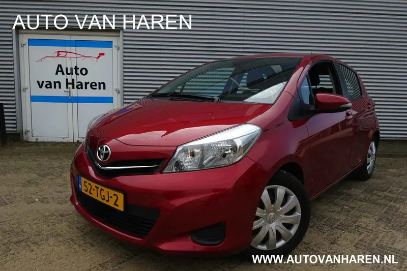 Toyota Yaris (2012)