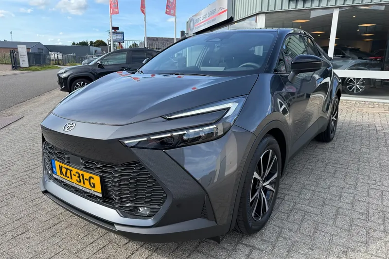 Toyota C-HR (2025)