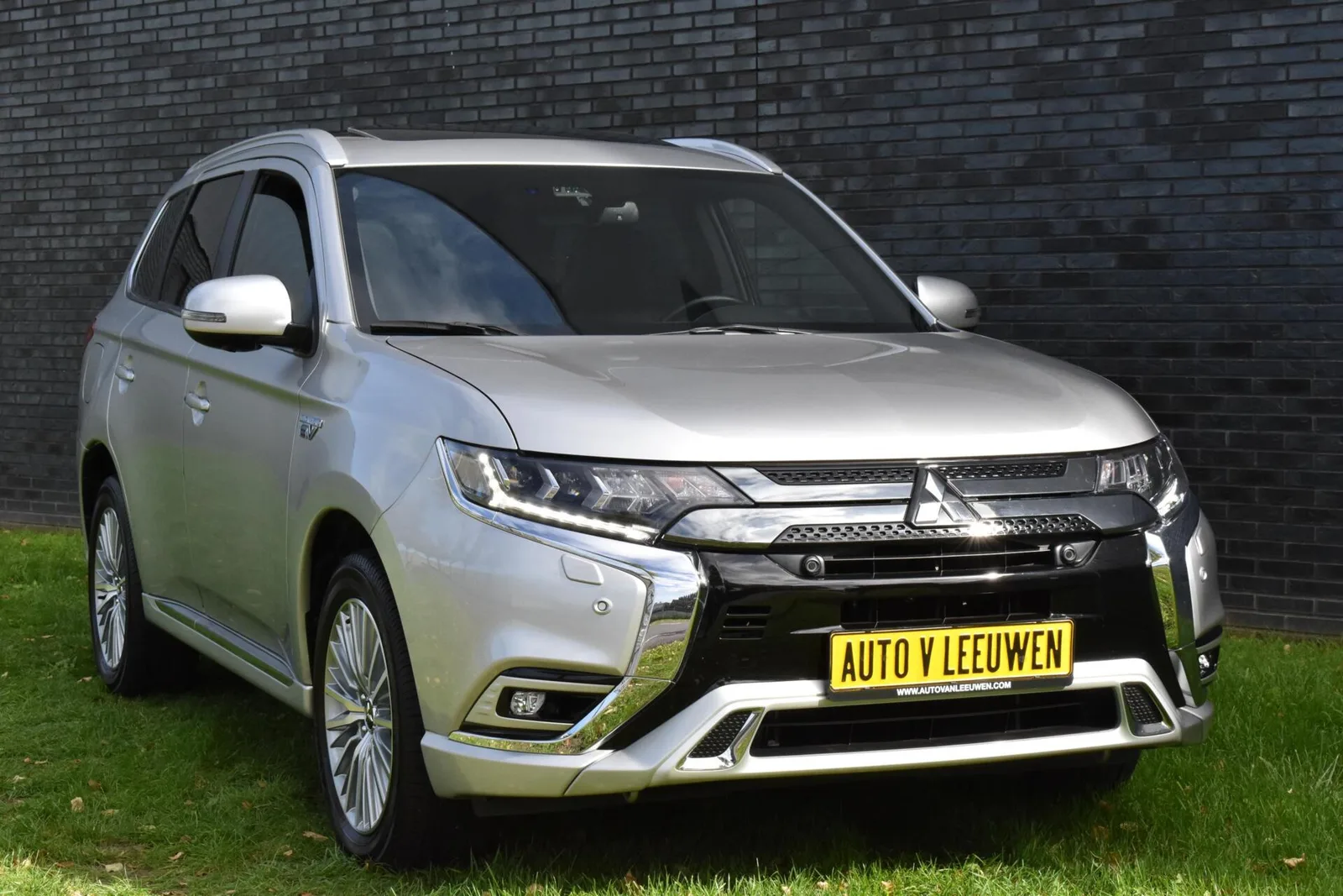 Mitsubishi Outlander (2019) — foto 1