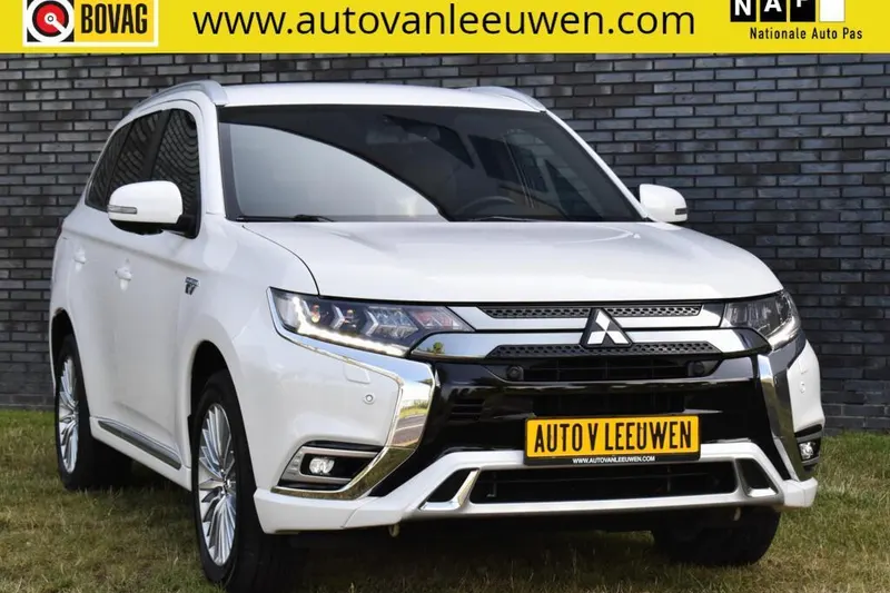 Mitsubishi Outlander (2020)