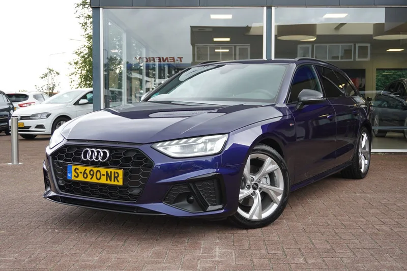 Audi A4 (2023) — foto 1