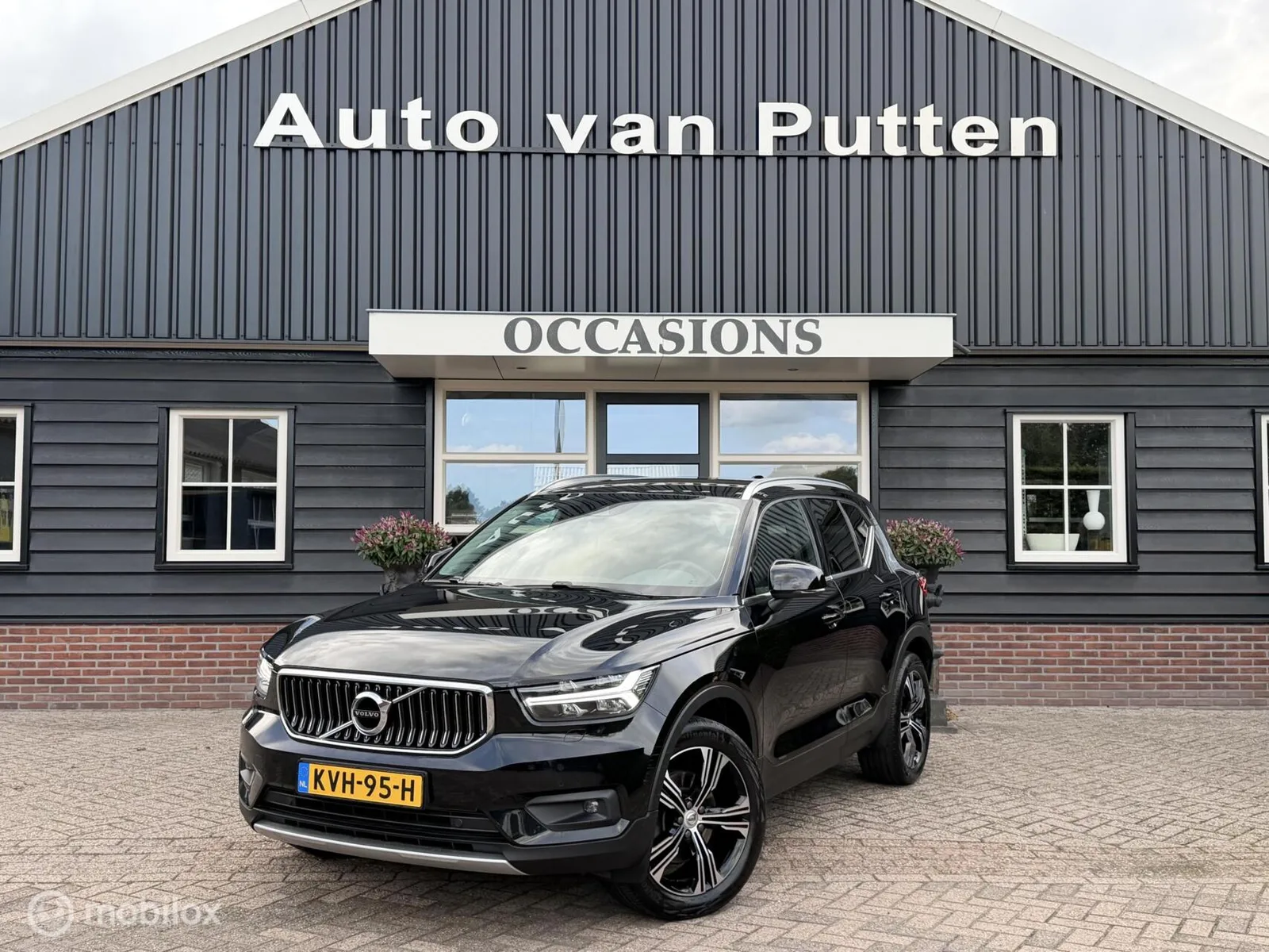 Volvo XC40 (2021) — foto 1