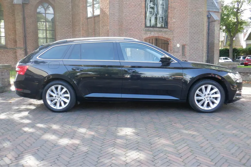 Škoda Superb (2021)