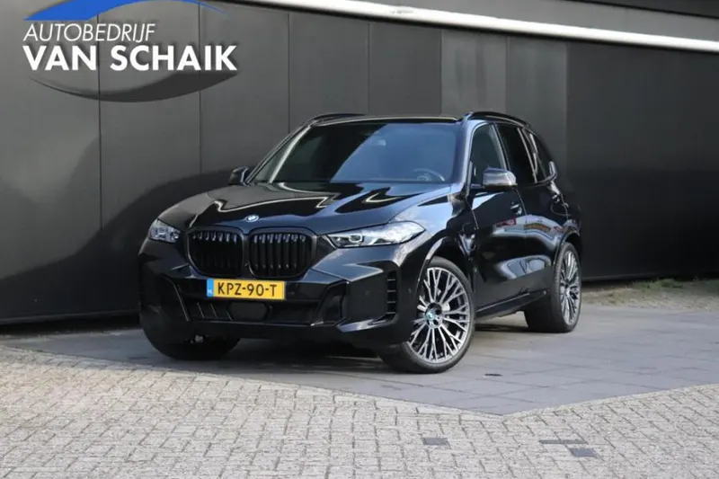 BMW X5 (2023)