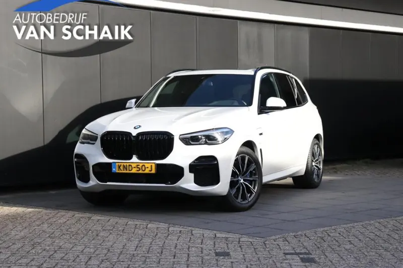 BMW X5 (2022)
