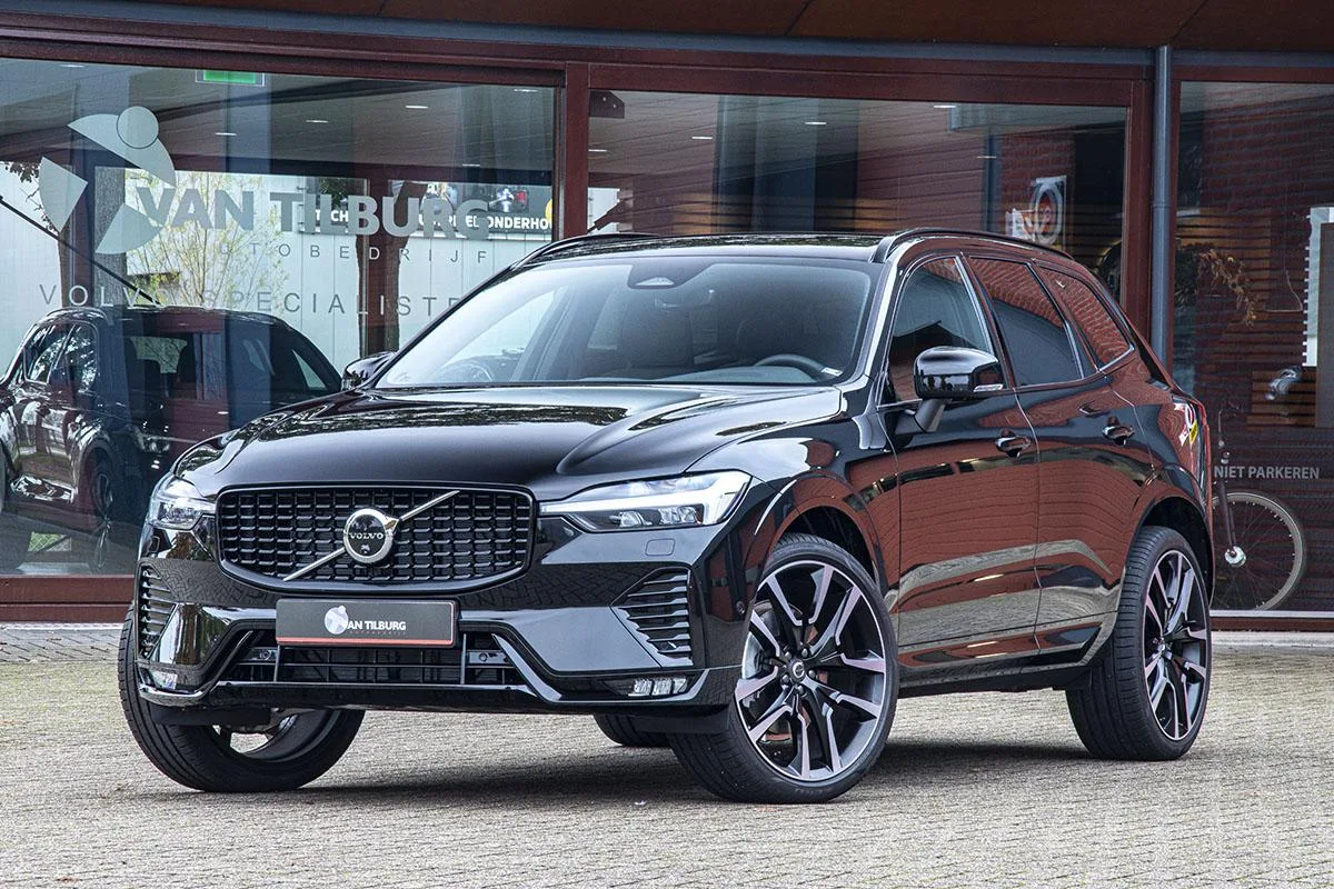 Volvo XC60 (2024) — foto 1