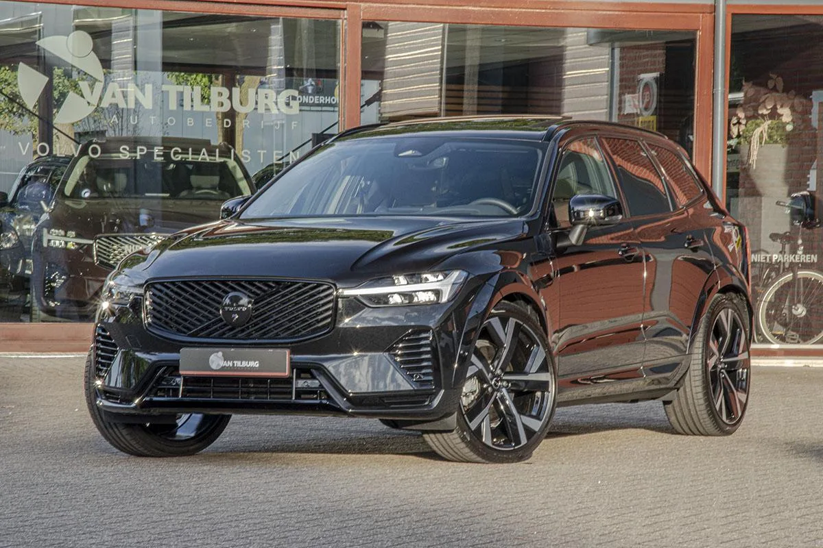 Volvo XC60 (2026) — foto 1
