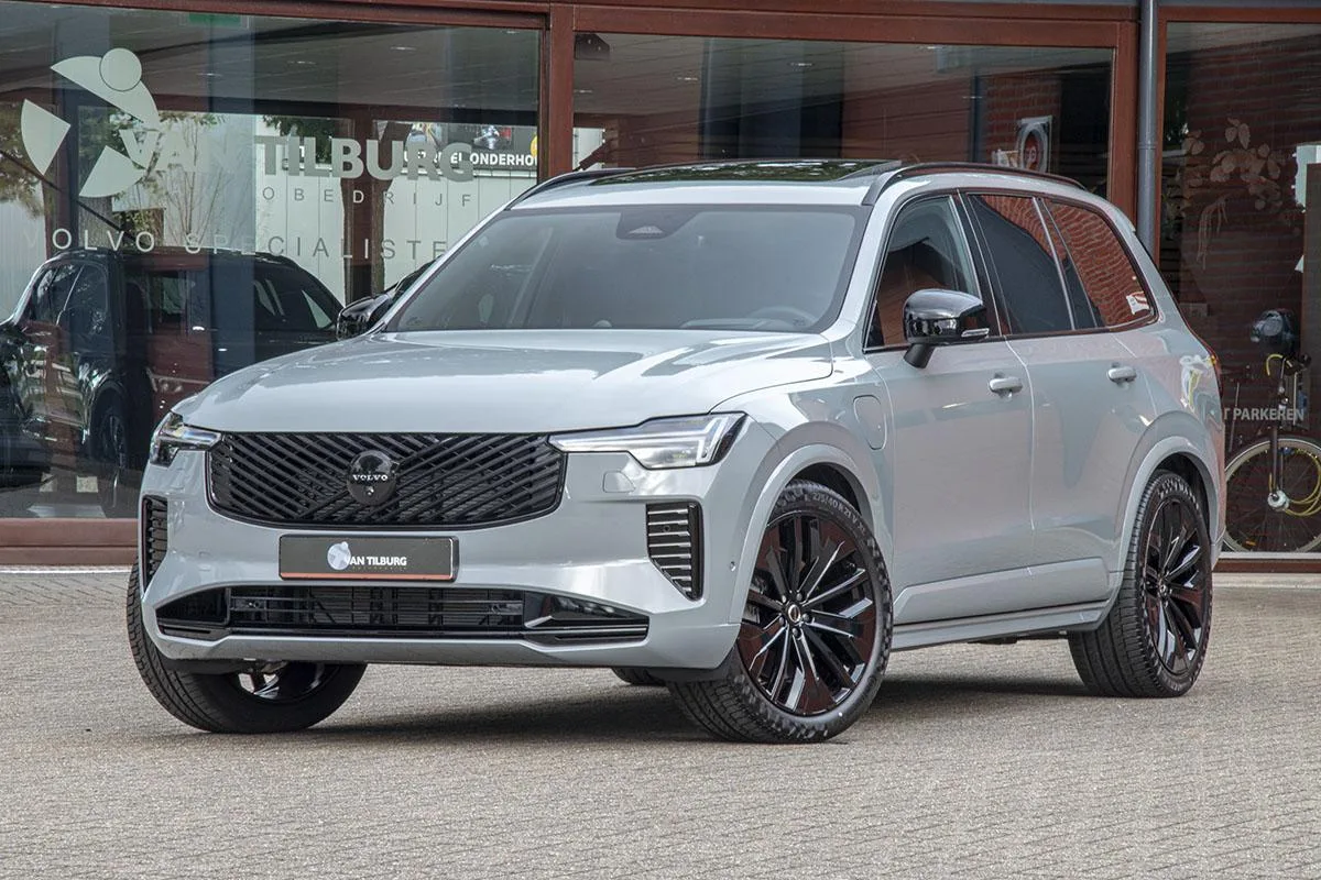 Volvo XC90 (2026) — foto 1