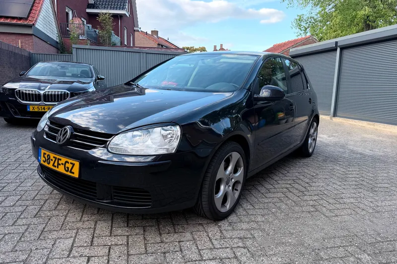 Volkswagen Golf (2008)