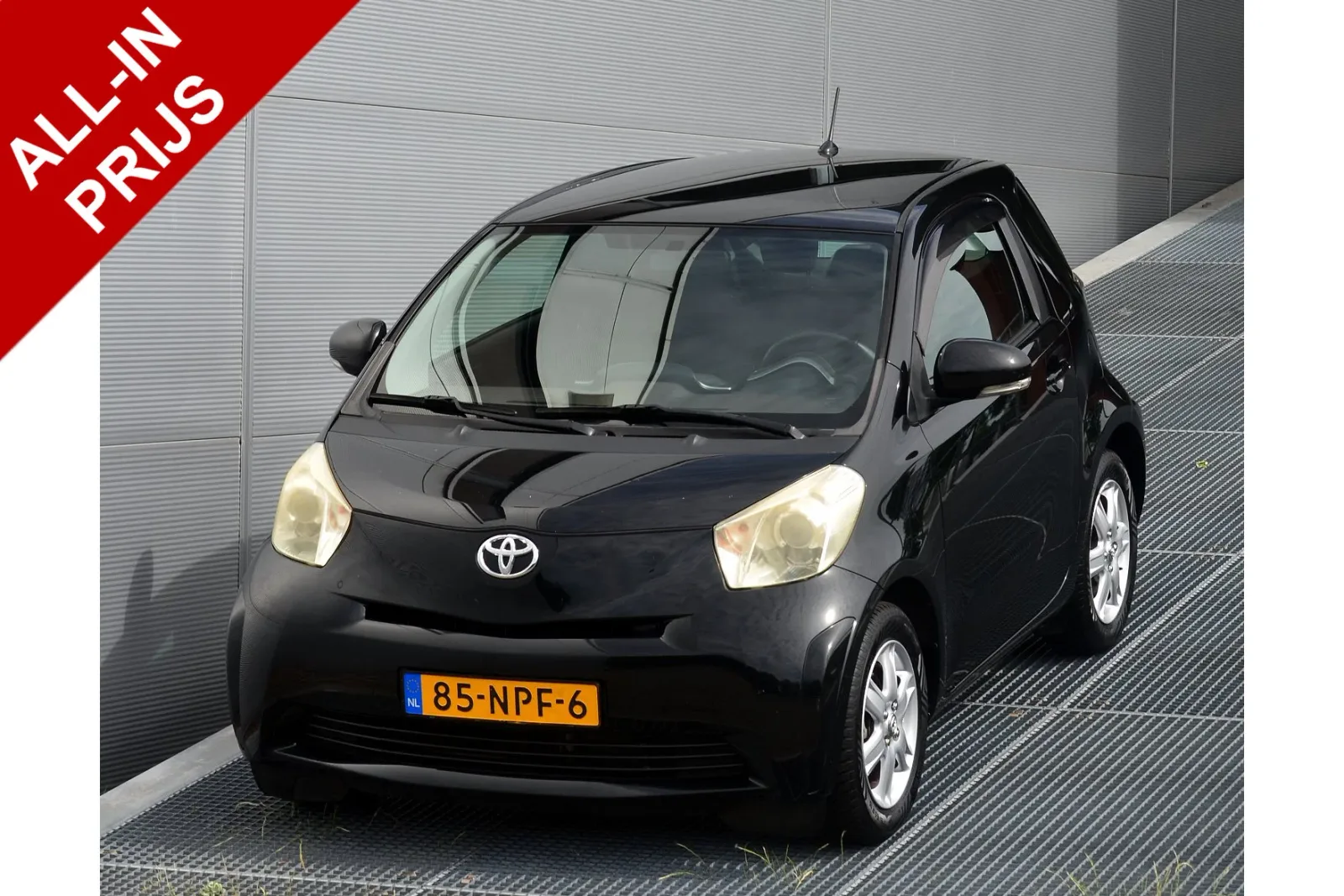 Toyota iQ (2009) — foto 1