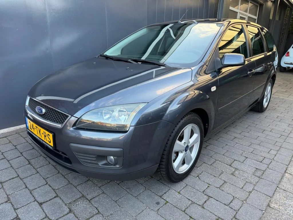 Ford Focus (2006) — foto 1