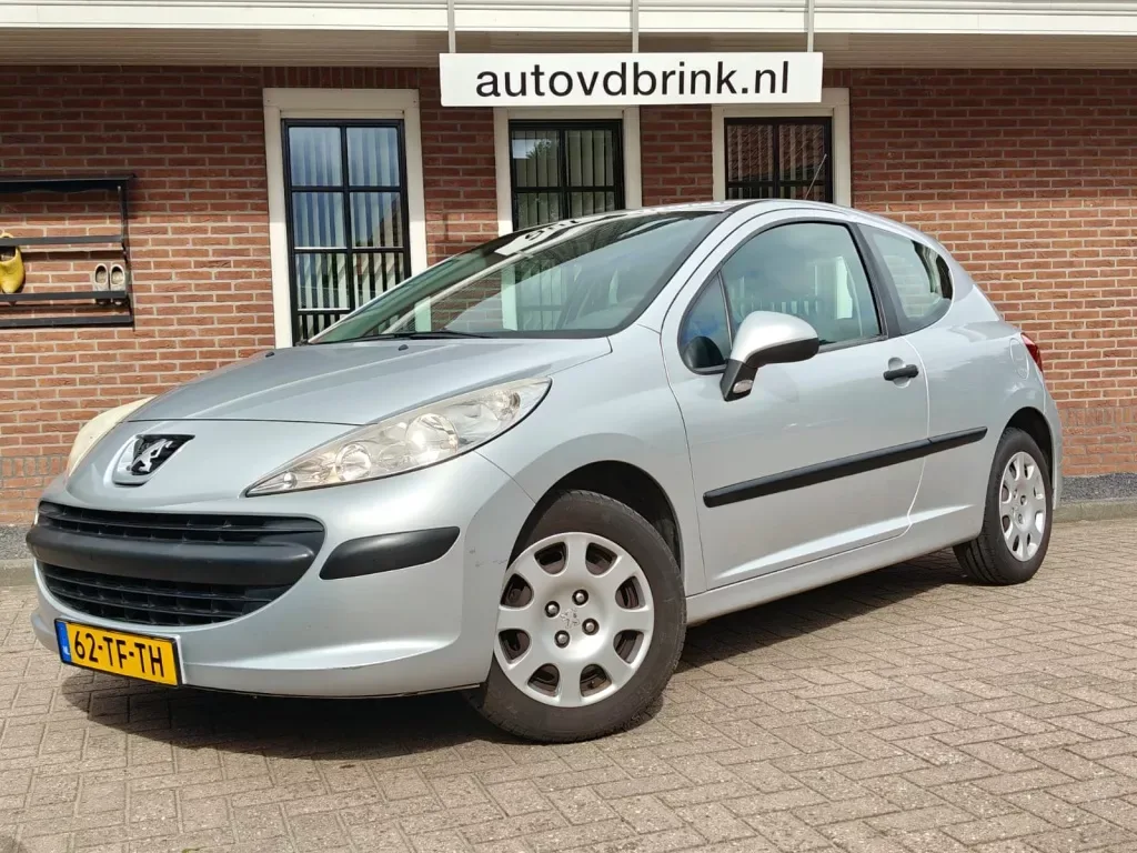 Peugeot 207 (2006) — foto 1