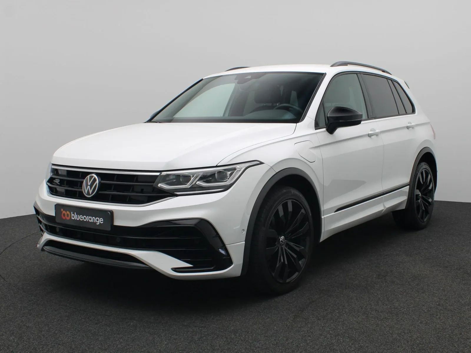 Volkswagen Tiguan (2023) — foto 1