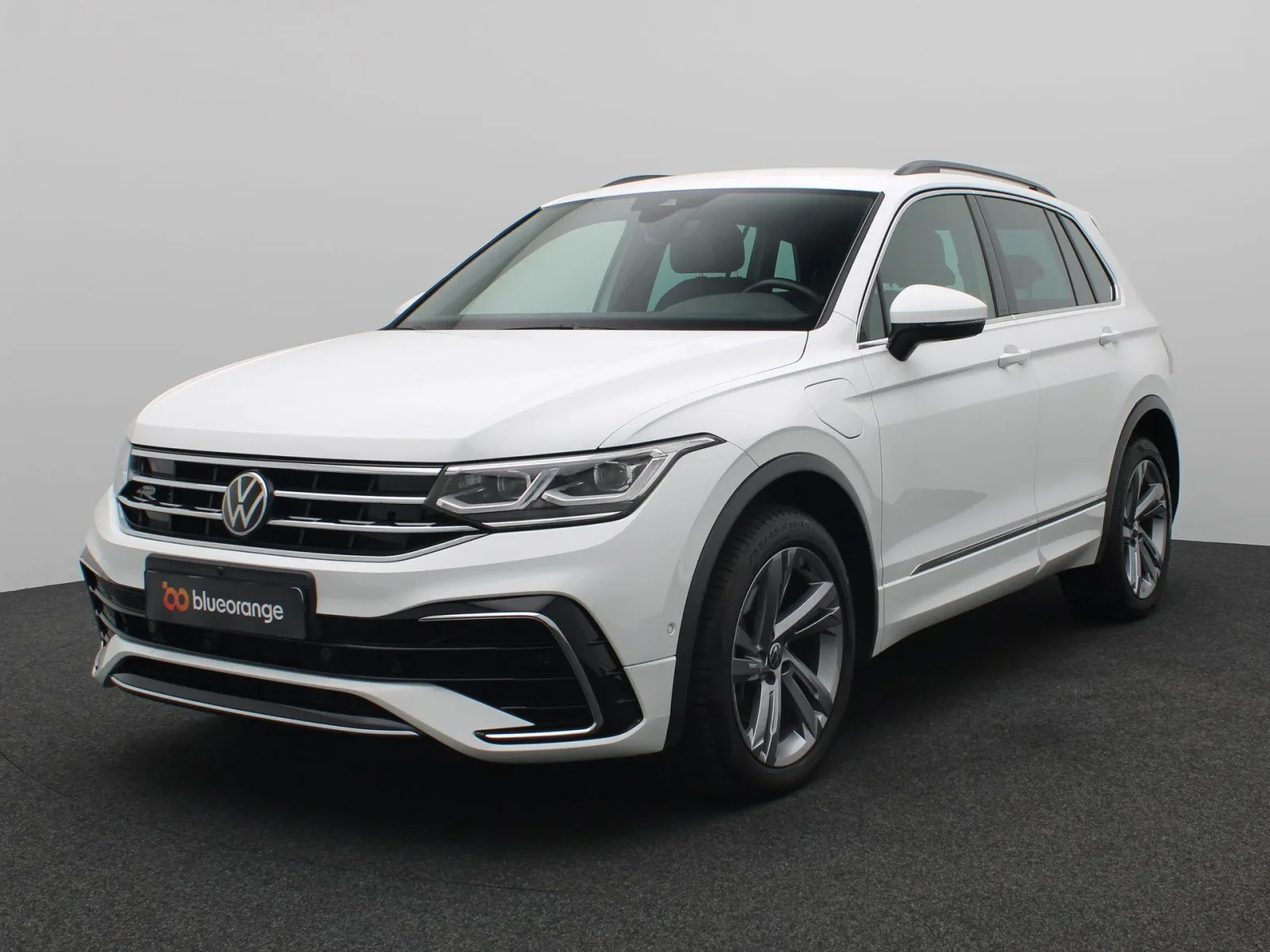 Volkswagen Tiguan (2023) — foto 1