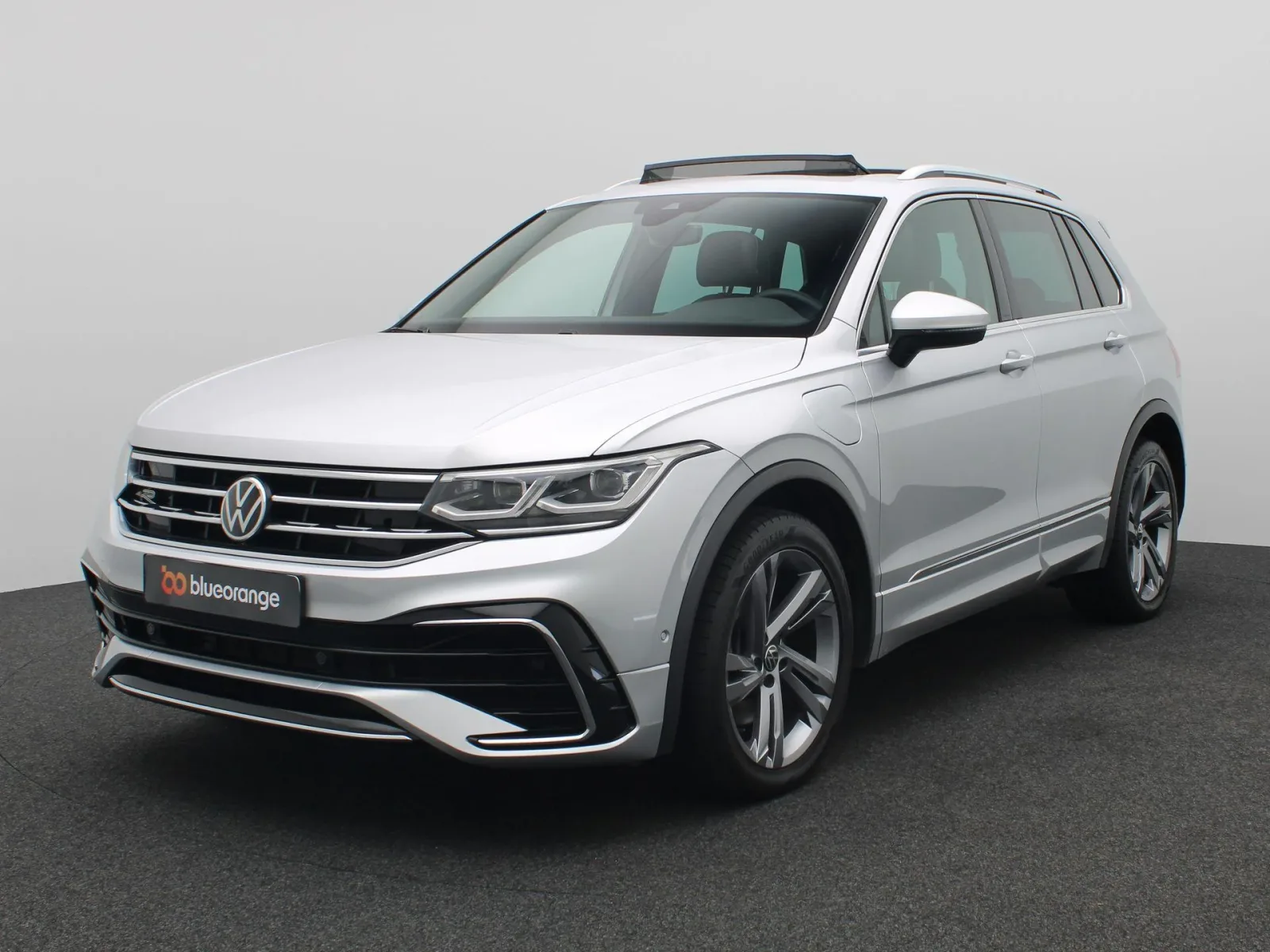Volkswagen Tiguan (2021) — foto 1