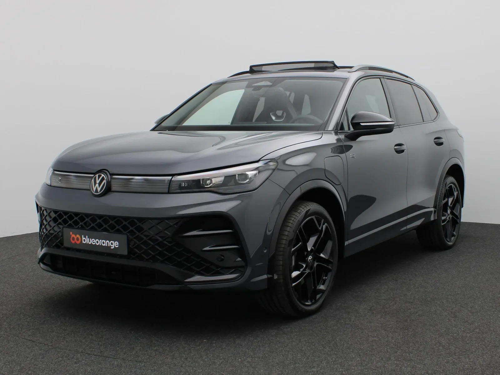 Volkswagen Tiguan (2025) — foto 1