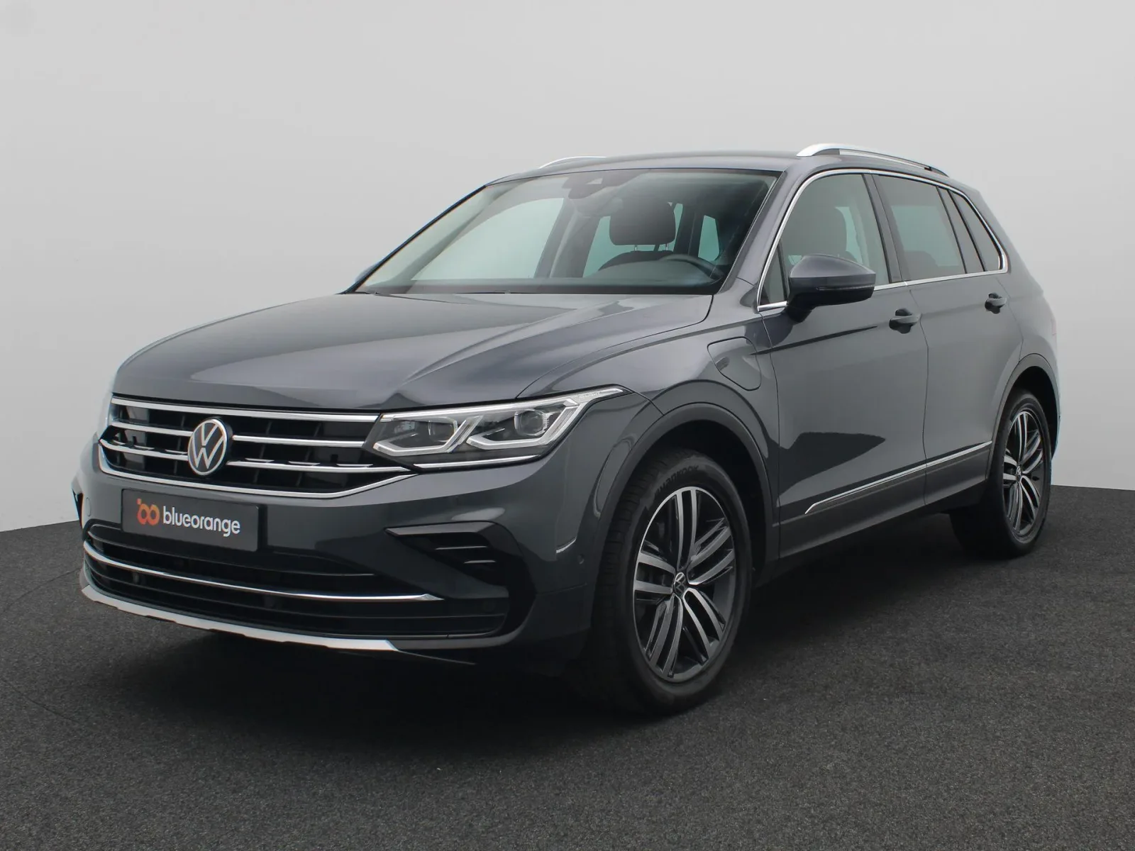 Volkswagen Tiguan (2023) — foto 1