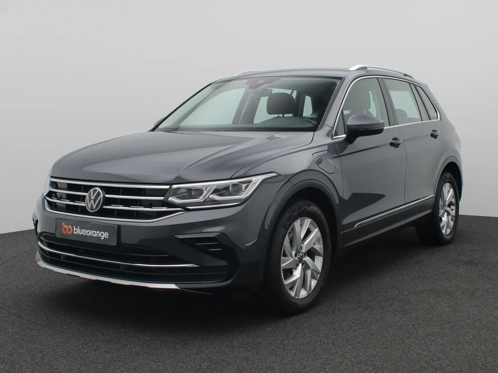 Volkswagen Tiguan (2022) — foto 1