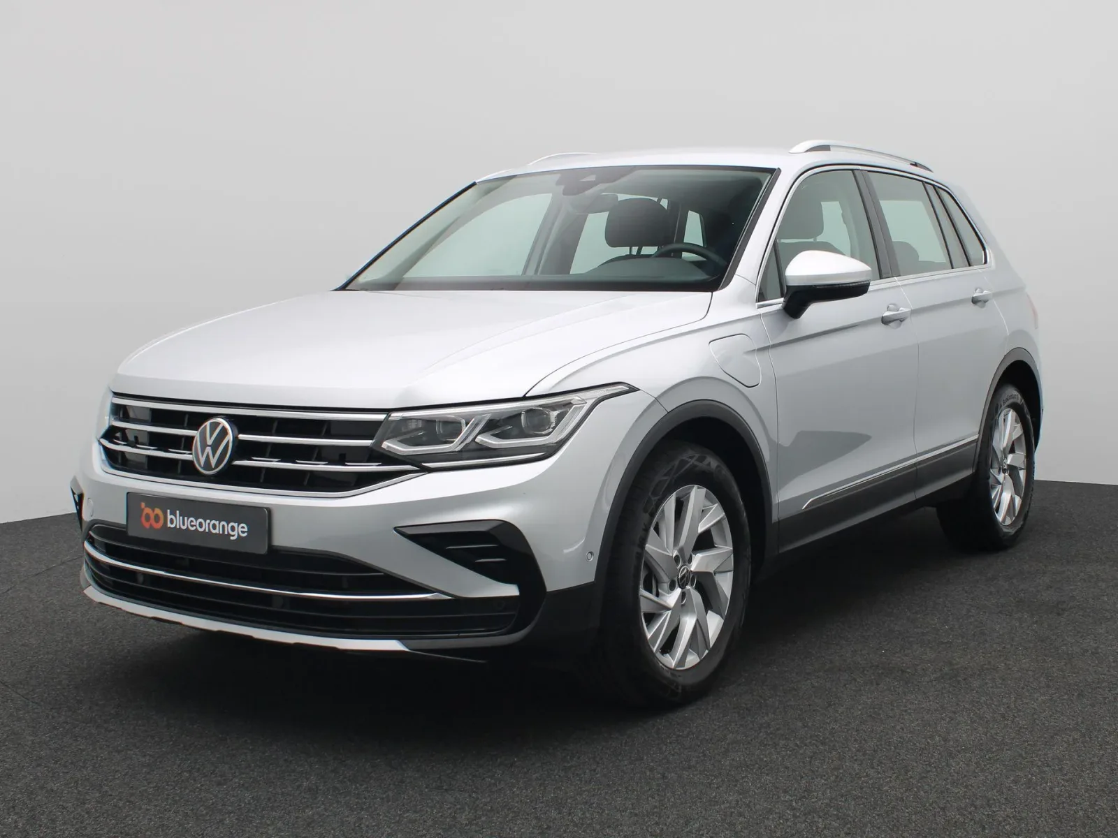 Volkswagen Tiguan (2022) — foto 1