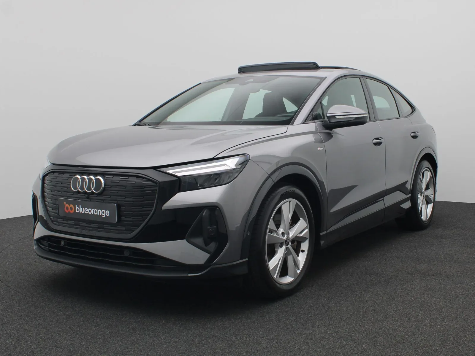 Audi Q4 e-tron (2023) — foto 1