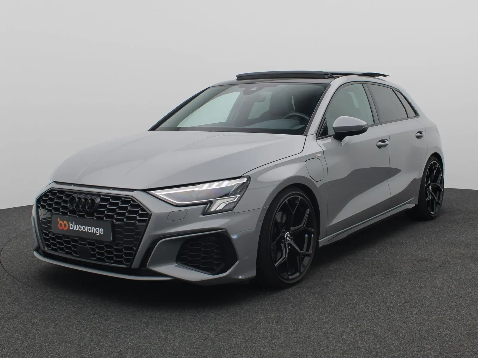 Audi A3 (2022) — foto 1