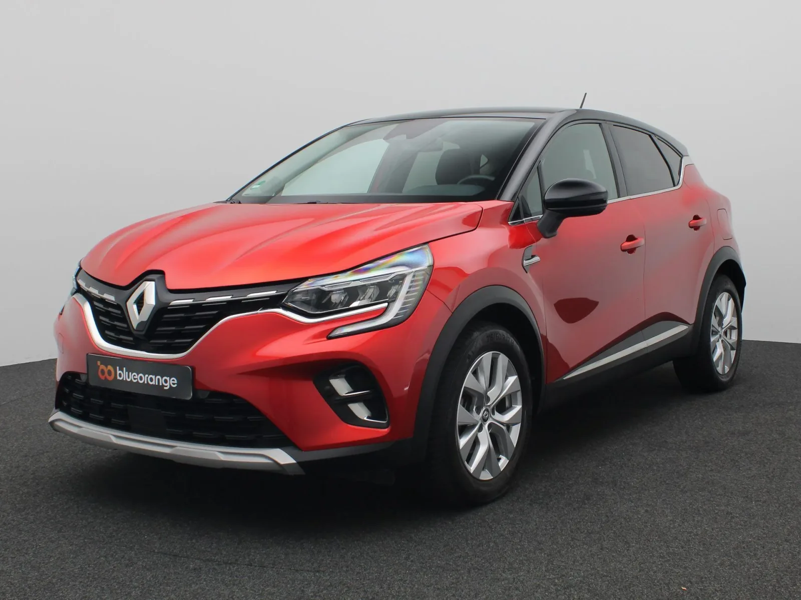 Renault Captur (2022) — foto 1