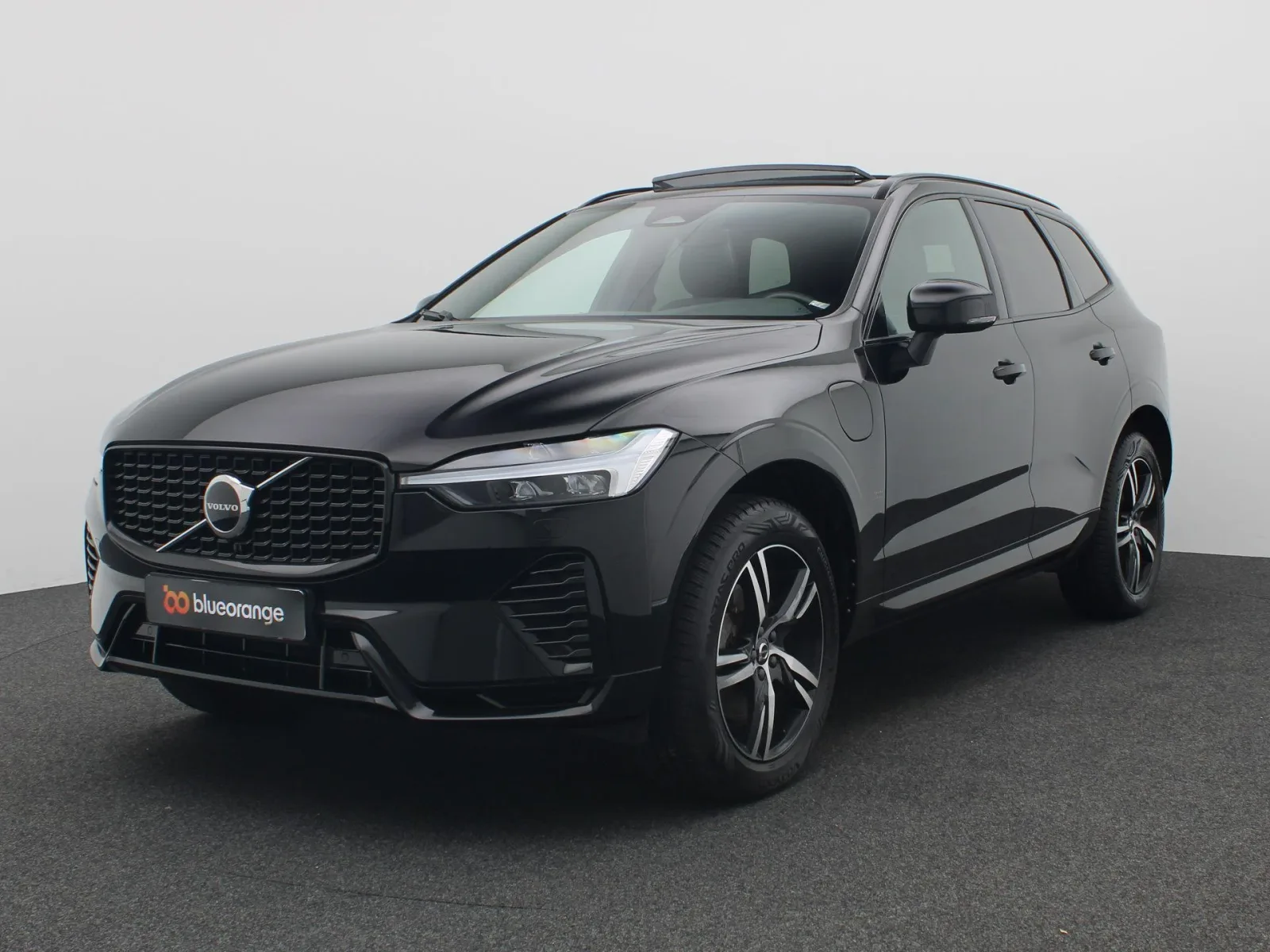 Volvo XC60 (2022) — foto 1